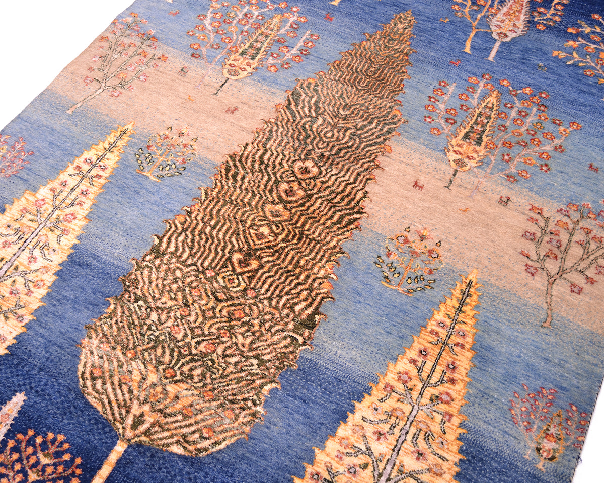 Loribaft rug with tree design