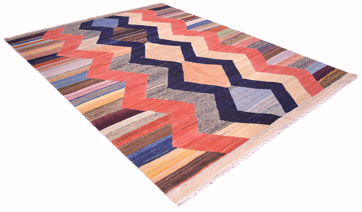Modern kilim rug with diamond-and-chevron geometric pattern, multicolor