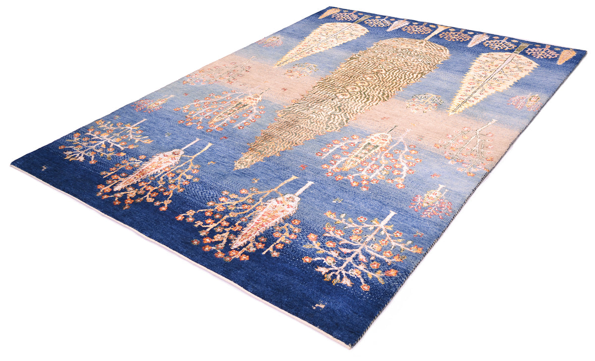 Loribaft rug with tree design