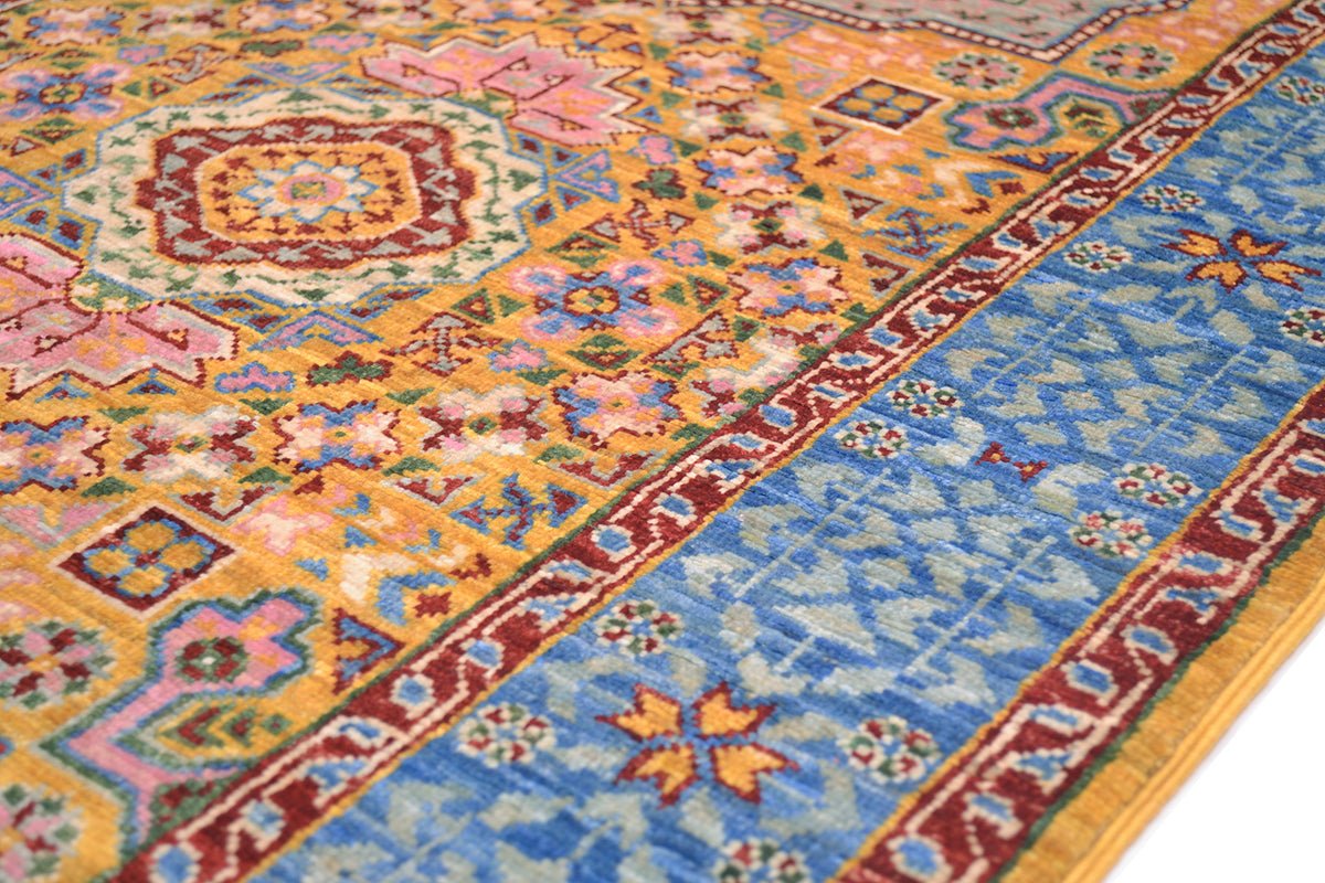 Detail of filigree border of geometric mamluk pure wool pile runner.