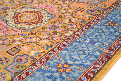 Detail of filigree border of geometric mamluk pure wool pile runner.