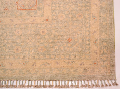 Corner details and bound warps of handknotted beige mamluk carpet